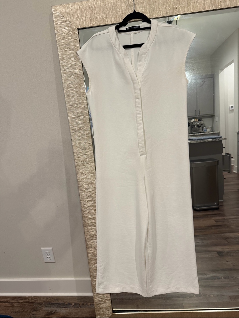 Zara Cream Sleeveless V-Neck Jumpsuit